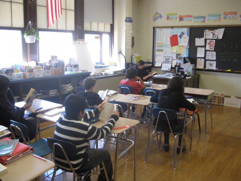 White Plains Middle School Promotes Reading Initiative White Plains