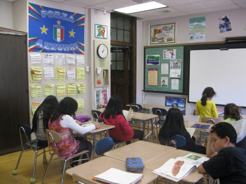 White Plains Middle School Promotes Reading Initiative White Plains