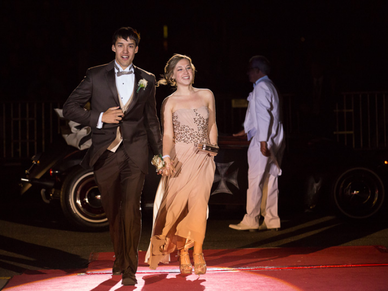 PHOTOS Ward Melville Seniors Shine at GatsbyThemed Prom Three
