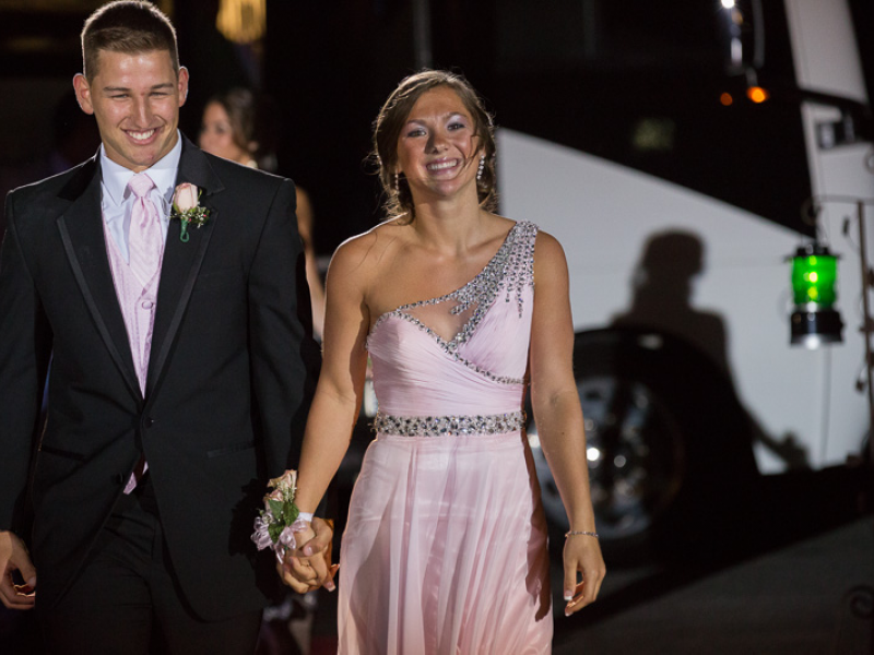 PHOTOS Ward Melville Seniors Shine at GatsbyThemed Prom Three