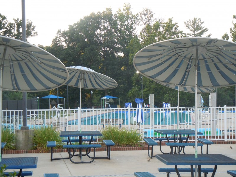 wheaton outdoor pool