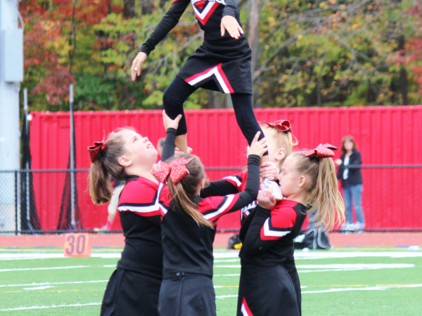 Milford Youth Football 4th Grade Cheerleaders! - Milford, MA Patch