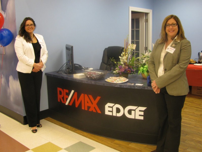 RE/MAX Edge Holds Grand Opening for First Connecticut Micro Real Estate