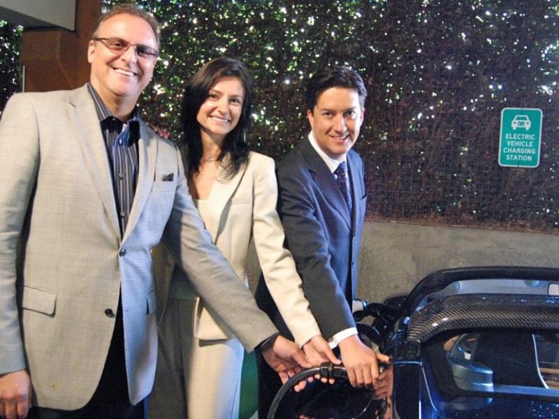 EV Charging Station Comes Online at Stanford Shopping Center Palo