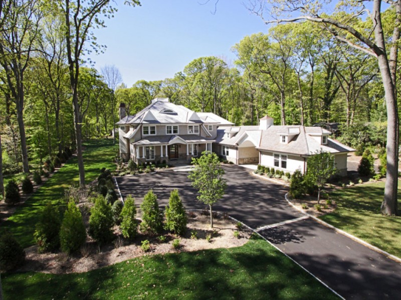 Luxury Listings 3.9Million Mansion in Lloyd Harbor Huntington, NY