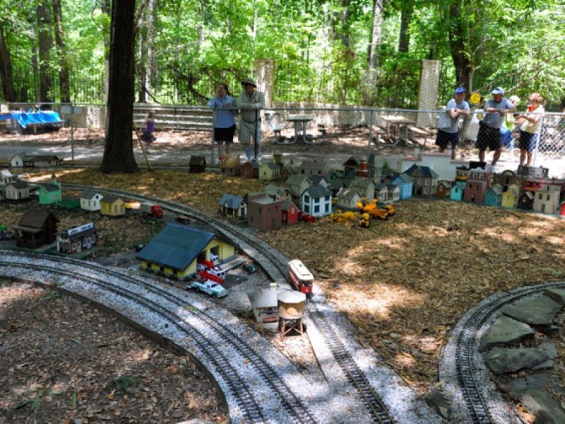 Vines Garden Railroad Opens To Commemorate National Train Day