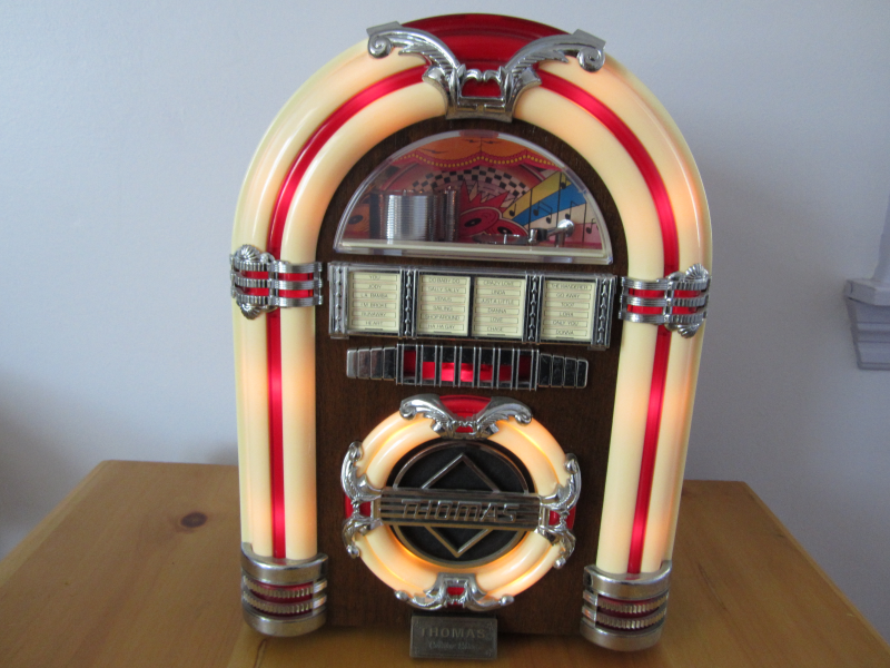 Thomas Collector's Edition Jukebox AM/FM Cassette Player 40.00