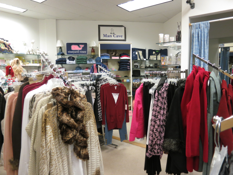 Open House in Wilton Caters to Last Minute Christmas Shoppers Wilton