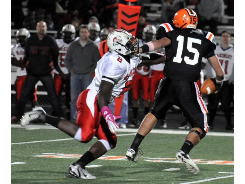 PHOTOS Hoover Vikings Fall to McKinley Bulldogs North