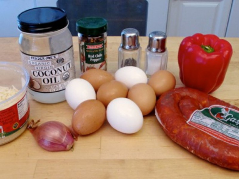 Full-On Scrambled Eggs with Sausage, Bell Pepper and Cheese
