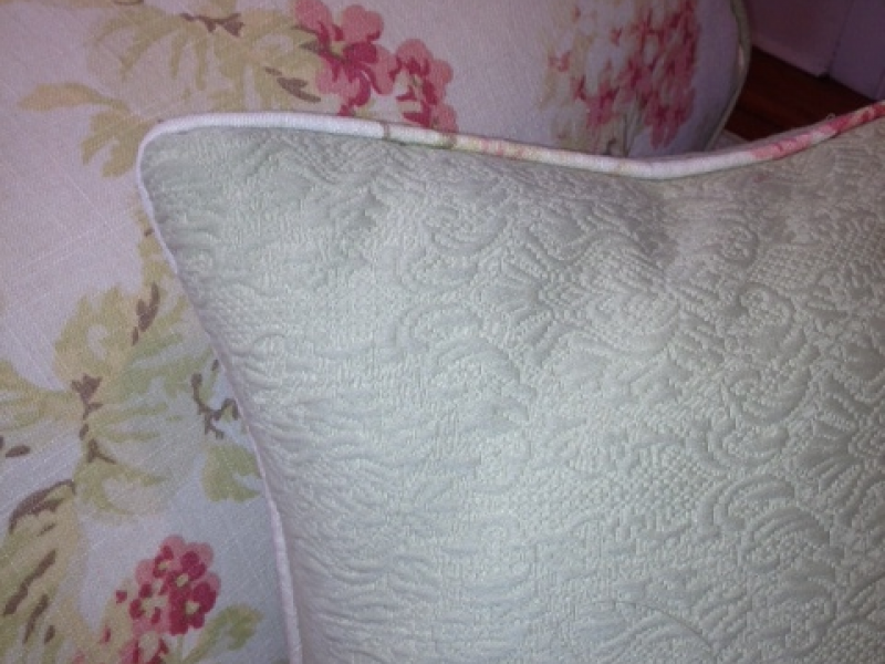 shabby chic couch in excellent condition montclair nj patch shabby chic couch in excellent condition montclair nj patch