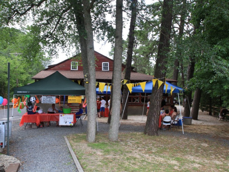 PHOTOS Pine Lake Park Clubhouse Celebrates Anniversary Manchester