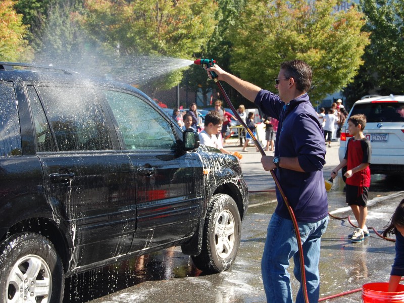 Mount Kisco Elementary School 5th Graders Hold Car Wash Chappaqua, NY