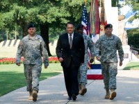 bragg garrison farewells commander