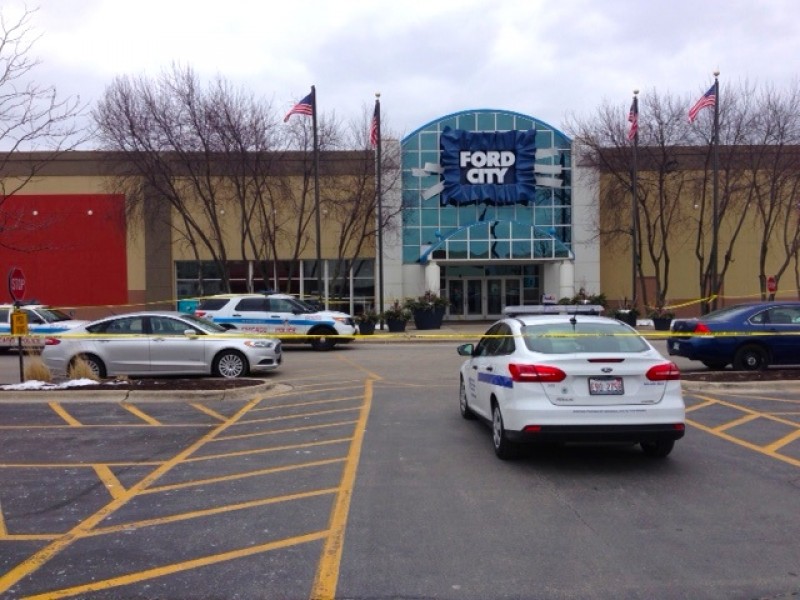 8 Shots Fired During Jewelry Store Robbery At Ford City Mall Beverly