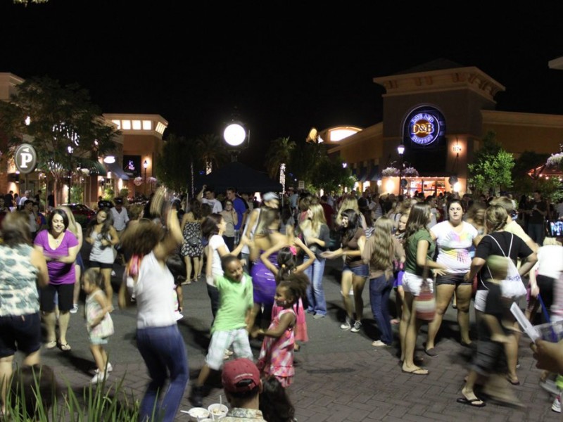 First Friday Street Fairs Return to the Fountains at Roseville