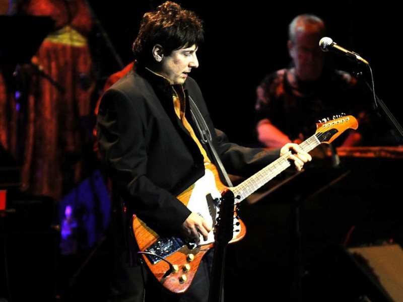 Bobby Bandiera Performs in Benefit Concert at Westhampton Beach PAC