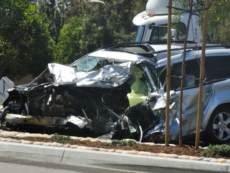 Mercedes Laguna Niguel >> 1 Dead in Three-Vehicle Crash on El Toro Road | Lake ... Mercedes Laguna Niguel >> 1 Dead in Three-Vehicle Crash on El Toro Road | Lake ...