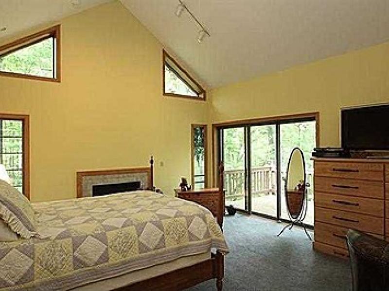 Wow Homes Secluded Million Dollar Home Just Outside Iowa City Iowa