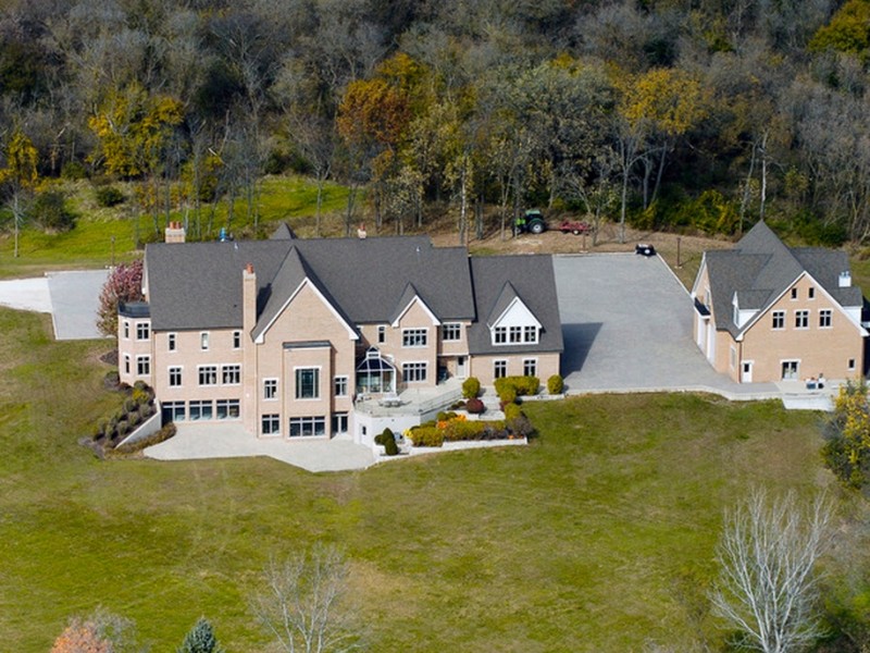 'Gentleman's Estate' on 40 Acres Has Two Outbuildings, is Selling for