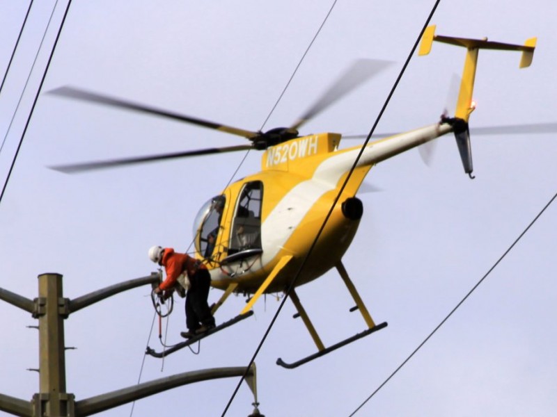Linemen Brave High Wire Helicopter Work Brookfield, CT Patch