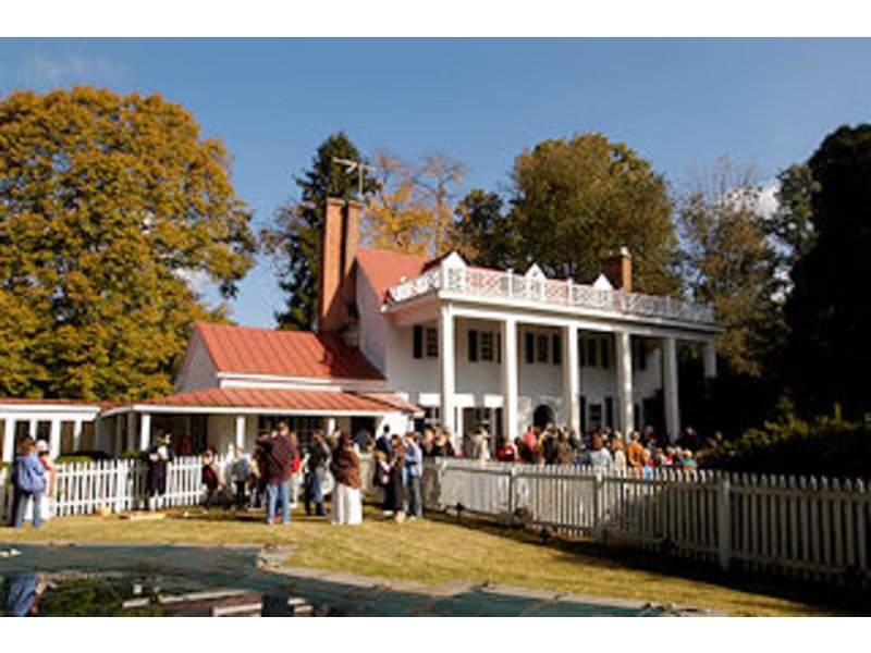 Historic Oak Hill Property Opens Its Doors to The Public Annandale