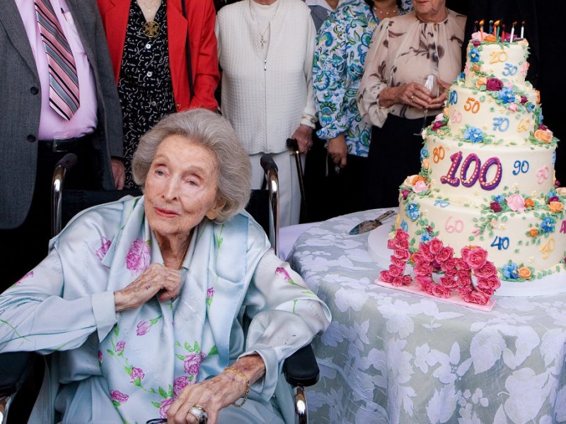 Echo Lake Ca >> Dolores Hope, Widow of Bob Hope, Dies at 102 | North ... Echo Lake Ca >> Dolores Hope, Widow of Bob Hope, Dies at 102 | North ...