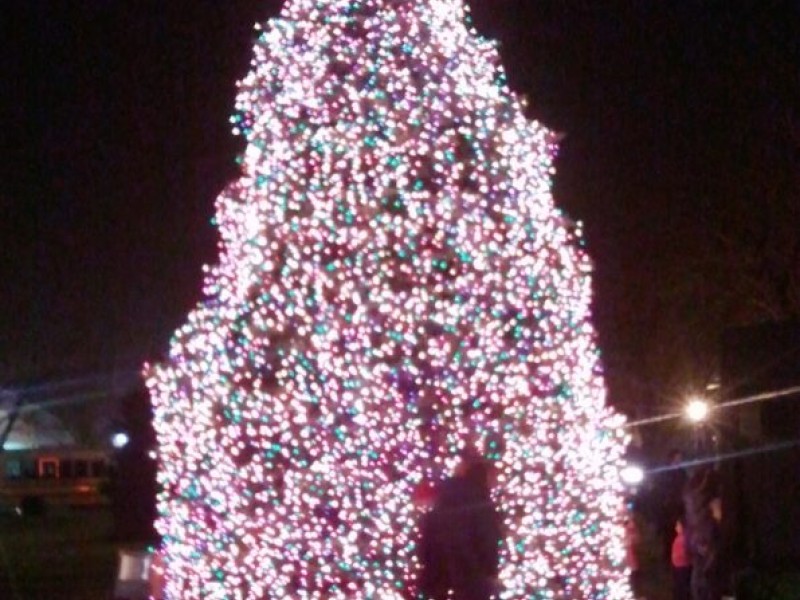 New Milford Lights Up For The Holidays As Santa Comes To Town New