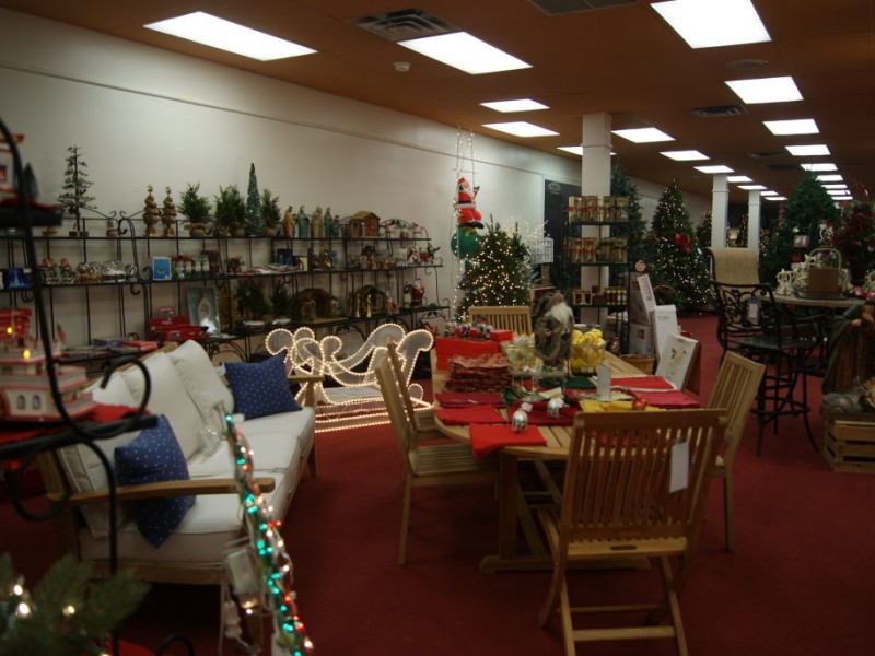 Outdoor Furniture And More Larchmont Seasons Too Ltd Outdoor Furniture And More Larchmont Seasons Too Ltd Stocks It All