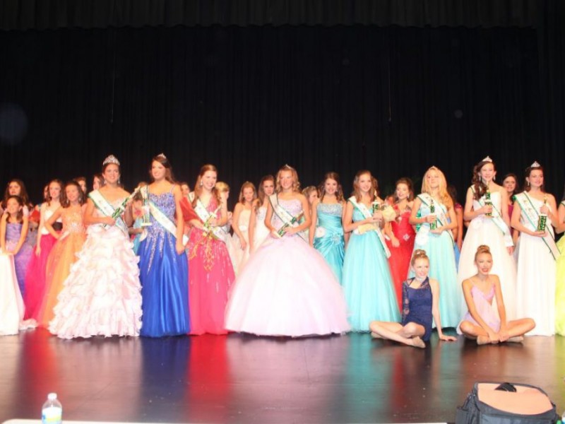 Miss Meadow Glen Middle Pageant Raises Money for Relay for