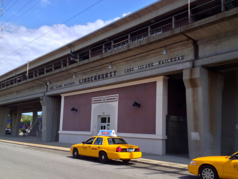 new-lirr-timetables-monday-trains-added-to-schedule-lindenhurst-ny