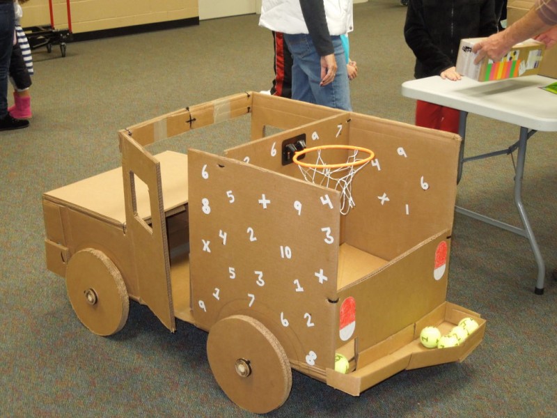 Hunt Club Creates A Cardboard Arcade For Annual Math And Reading Night Hunt Club Creates A Cardboard Arcade For Annual Math And Reading Night