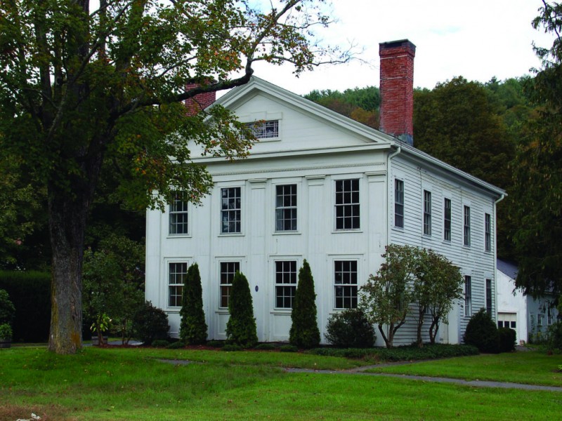 Woodbury House Tour There's No Place Like These Homes for the Holidays