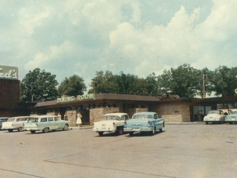 Woodward Avenue Eateries Preserve Taste of Cruising 