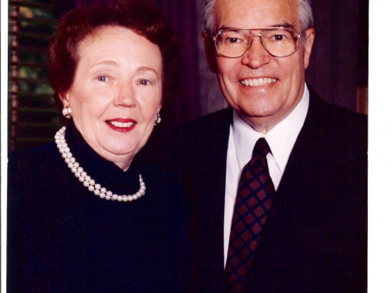 Metropolitan Family Services DuPage to Honor Mr. and Mrs. Alan Peterson