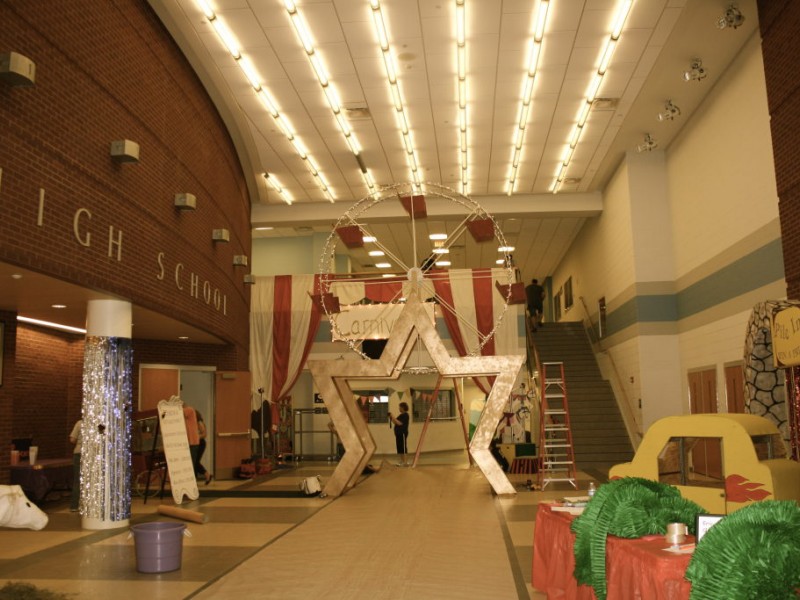 Dozens Volunteer for Oxford HS Post Prom 'Carnival' Oxford, CT Patch