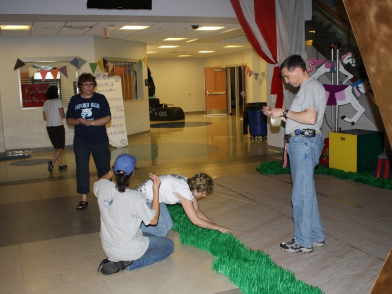 Dozens Volunteer for Oxford HS Post Prom 'Carnival' Oxford, CT Patch