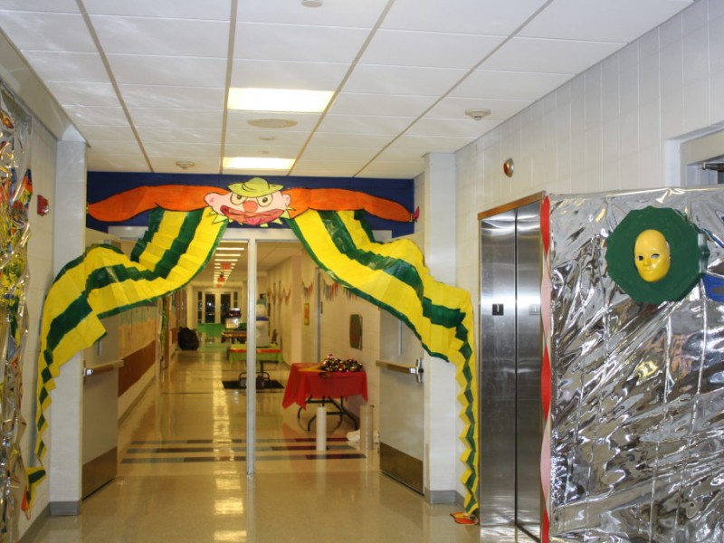 Dozens Volunteer for Oxford HS Post Prom 'Carnival' Oxford, CT Patch