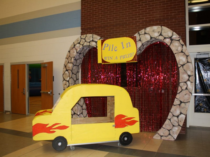 Dozens Volunteer for Oxford HS Post Prom 'Carnival' Oxford, CT Patch