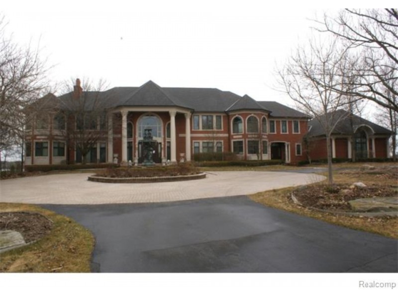Southeast Michigan Wow Houses Offer Elegant Lakefront Living