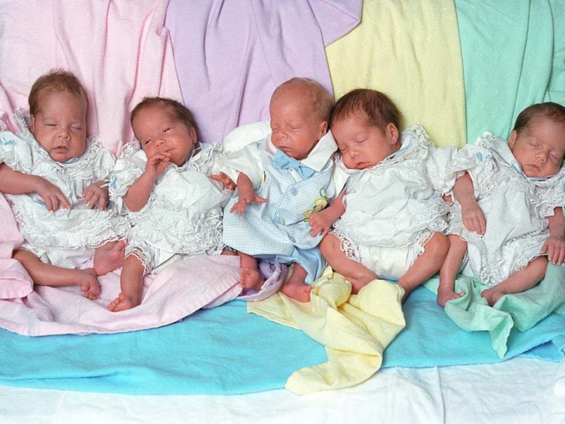 It's Been 25 Years Since L'Esperance Quintuplets Made History in Royal ...