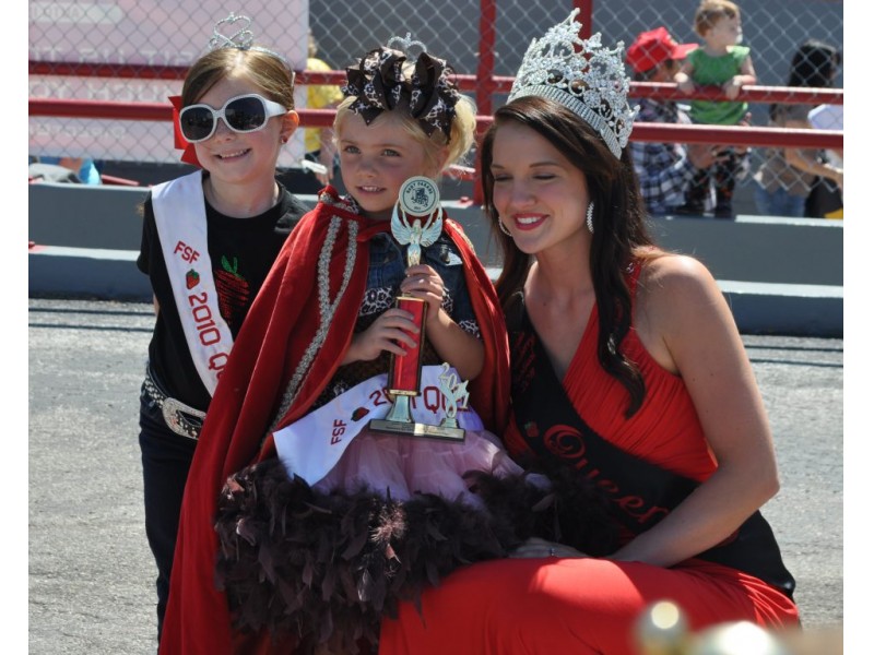 Florida Strawberry Festival Baby Parade Draws Kids, Costumes, Floats