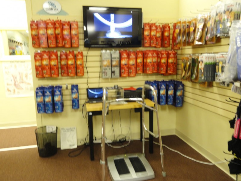 Walking Shoe Store Opens in Fieldstone Commons Tolland, CT Patch