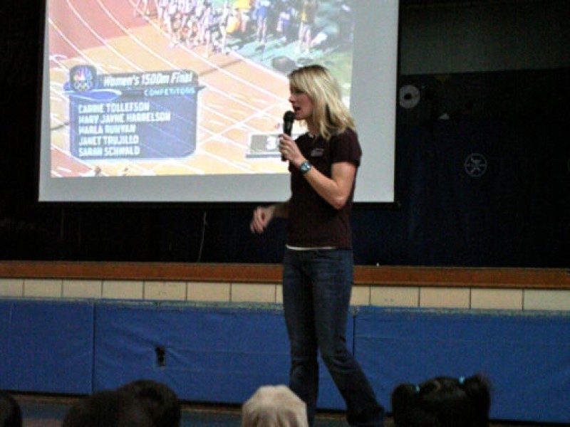 (photos) Olympic Athlete Visits Alice Smith Elementary 