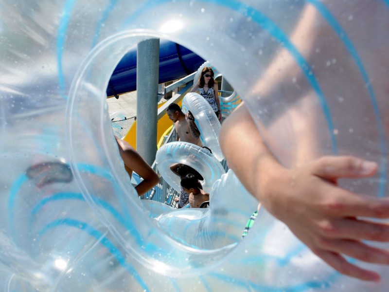 apple valley aquatic center