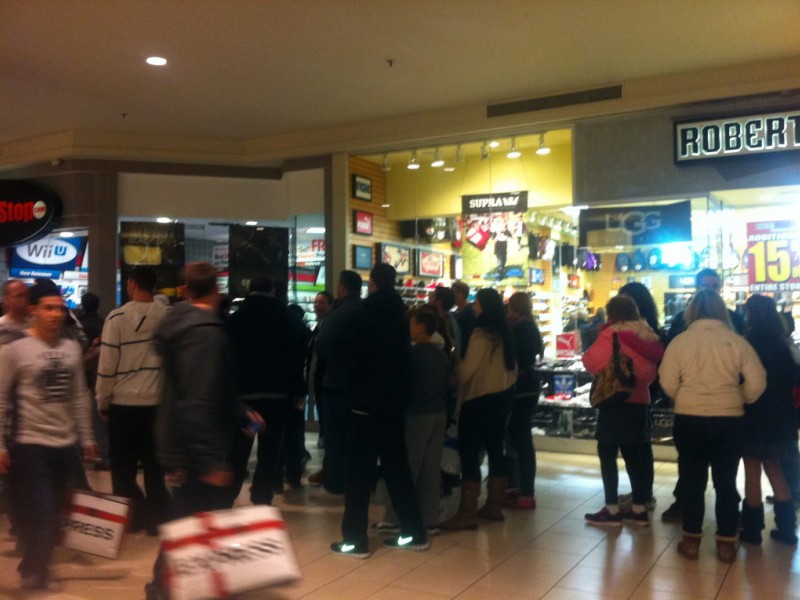 Black Friday Midnight Madness at Freehold Raceway Mall Manalapan, NJ